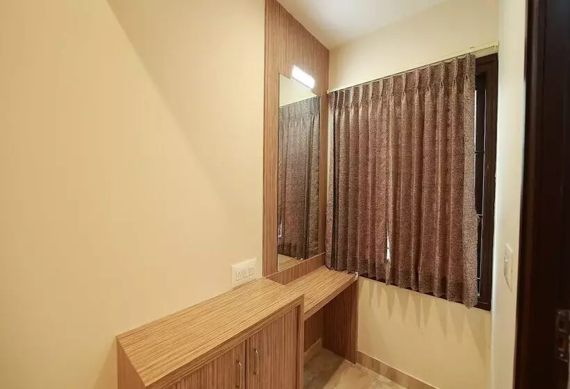 Hotelli Valluvar Residency