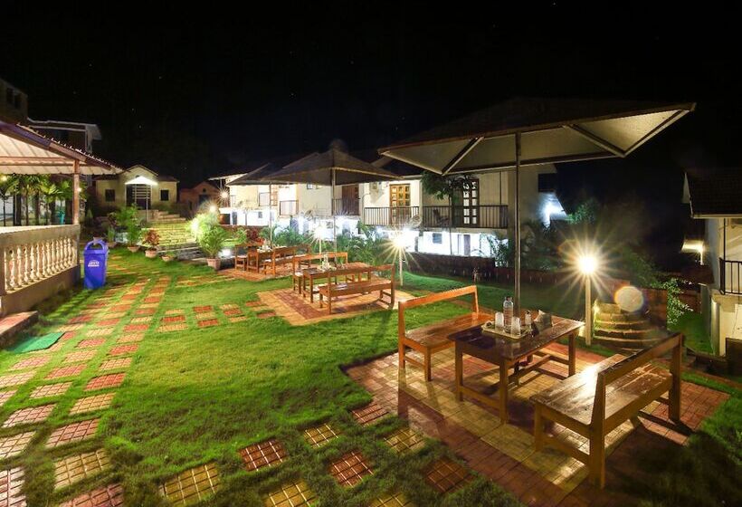 Hotel Wada Chirebandi