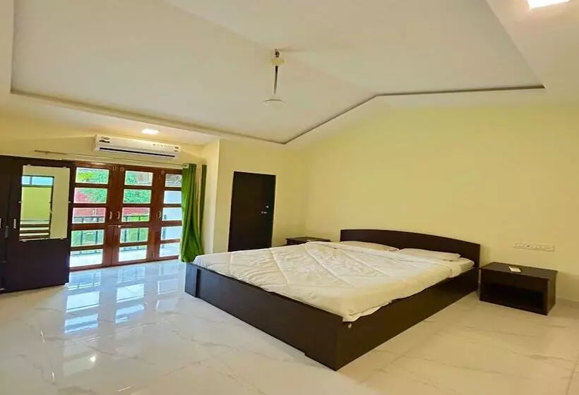 Hotelli Wada Chirebandi