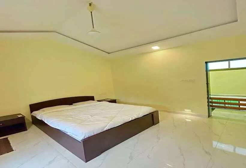 Hotelli Wada Chirebandi