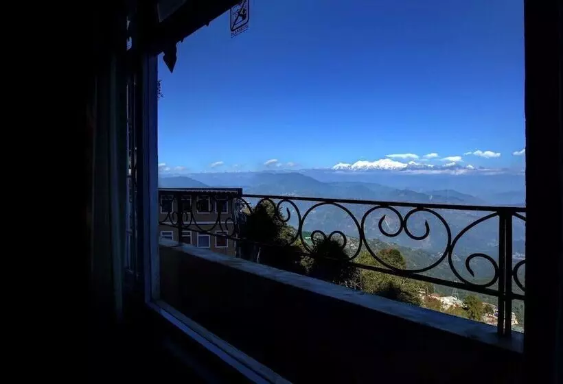 Summit Oakden Resort & Spa