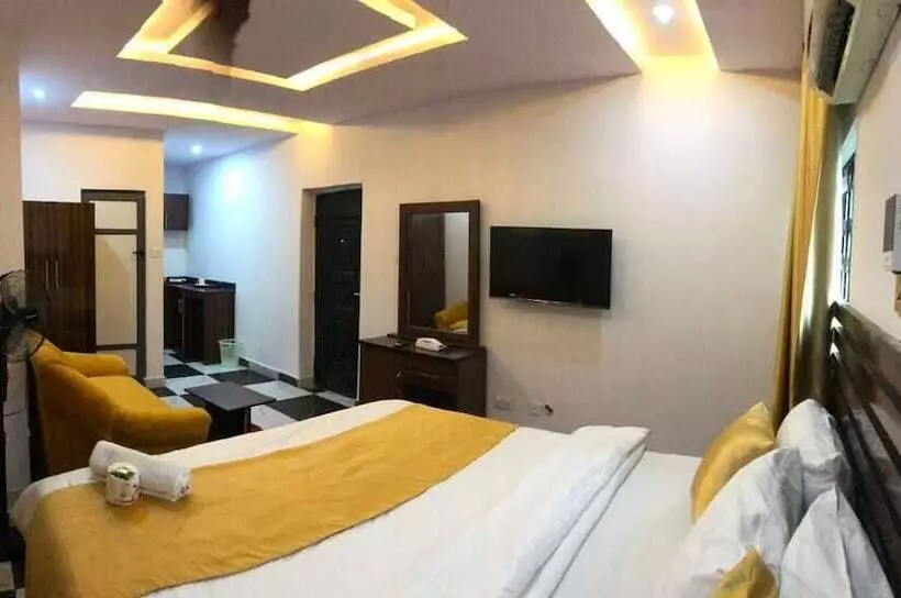 West Point Apartments Hotel And Suites