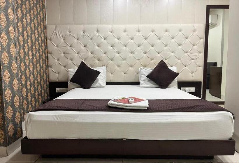 هتل Central Grand