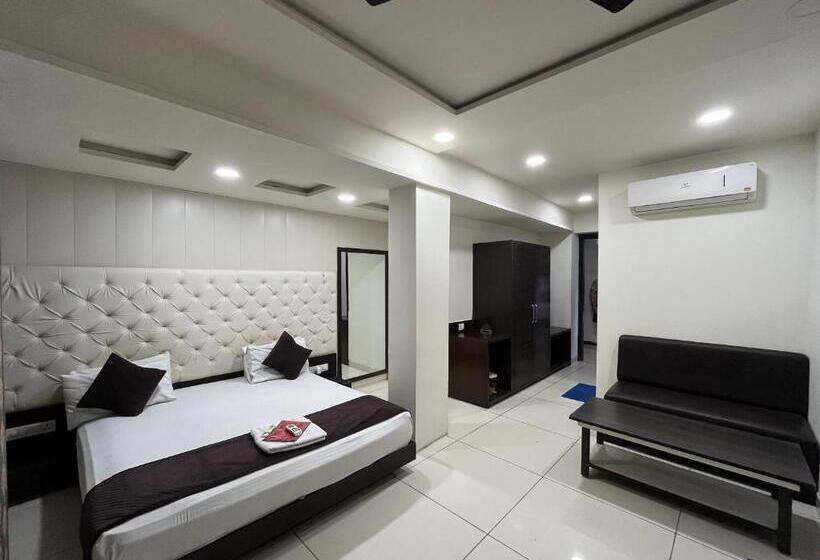 هتل Central Grand