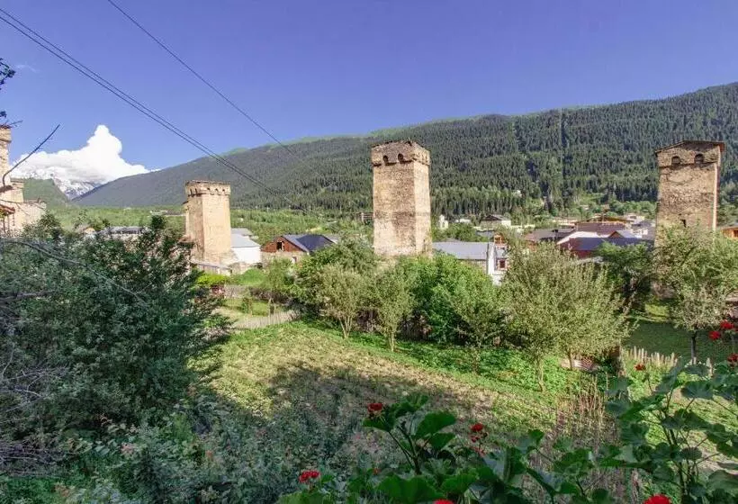 هتل Cors In Mestia
