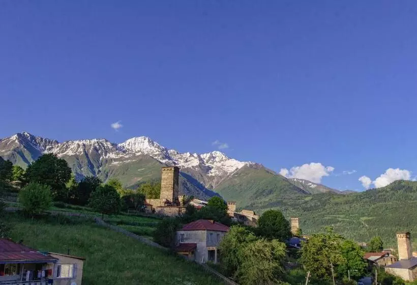 هتل Cors In Mestia