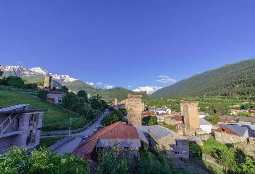 هتل Cors In Mestia