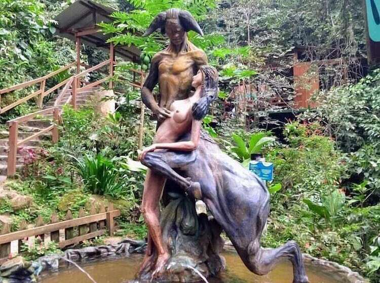 هتل Hospedaje Santa Monica