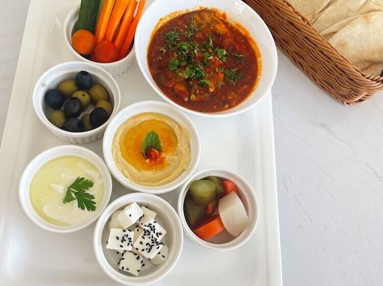 Season Inn Hotel_al Hail