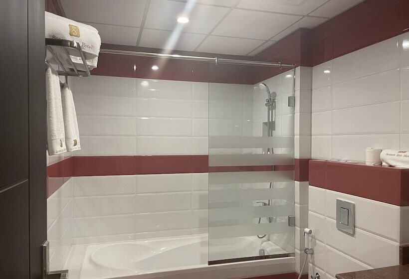 Season Inn Hotel_al Hail