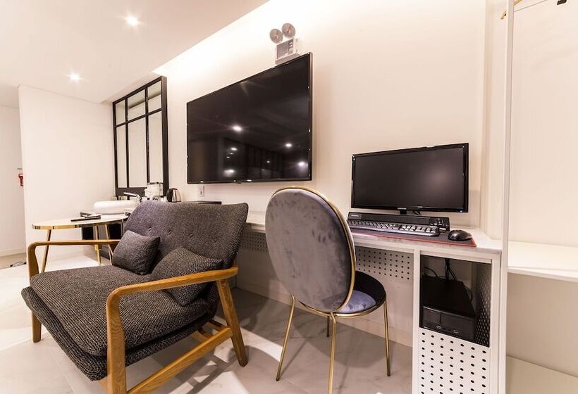 Hwaseong Habibi Drive In Motel