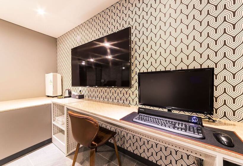 Hwaseong Habibi Drive In Motel