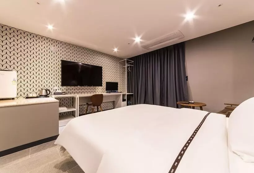 Hwaseong Habibi Drive In Motel