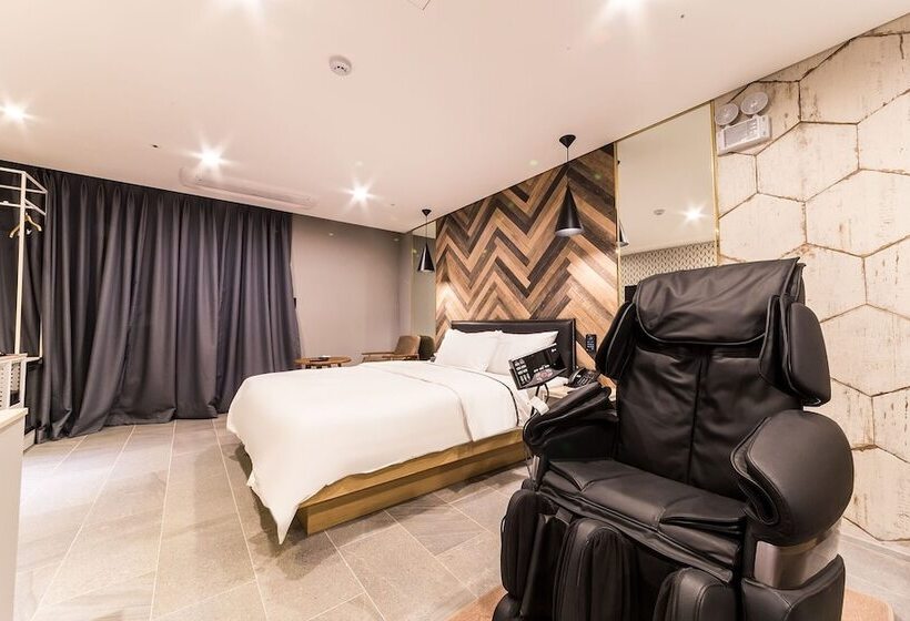 Hwaseong Habibi Drive In Motel