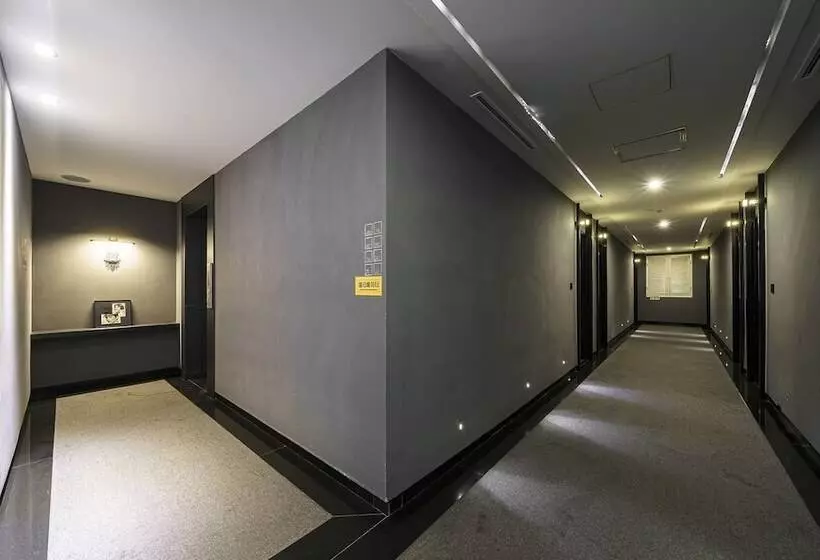Motelli Pyeongchon Hotel Avenue 186