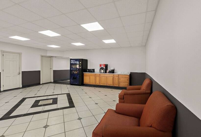 מוטל Rodeway Inn