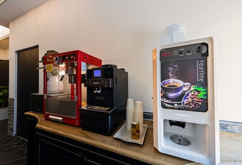 Motell Yeongdong The J