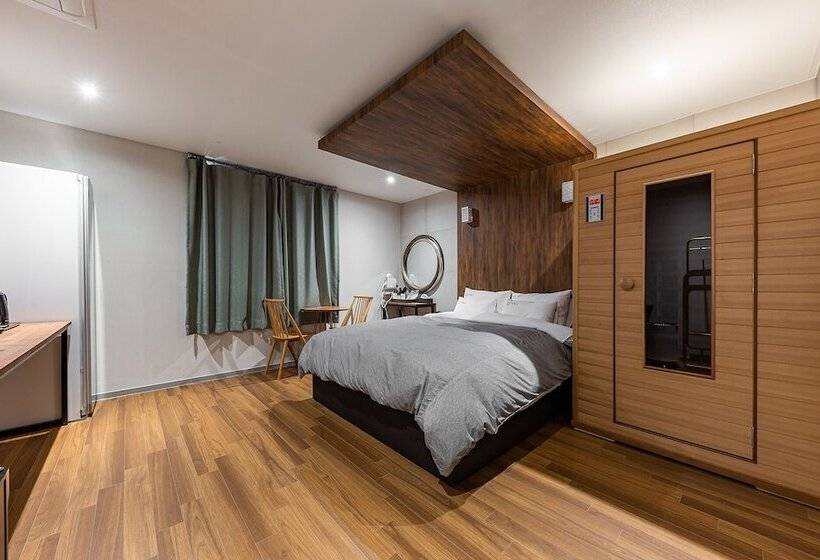 Motell Yeongdong The J