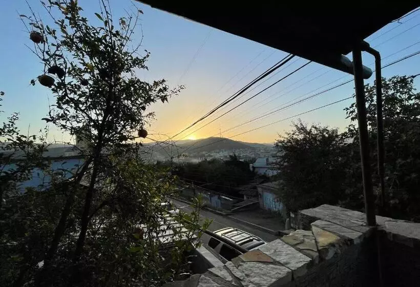 پانسیون Cosy Apart House With View