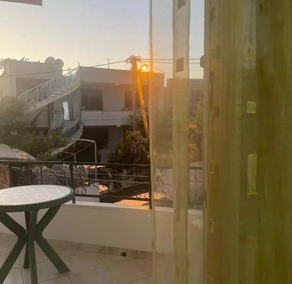 پانسیون Ibras House