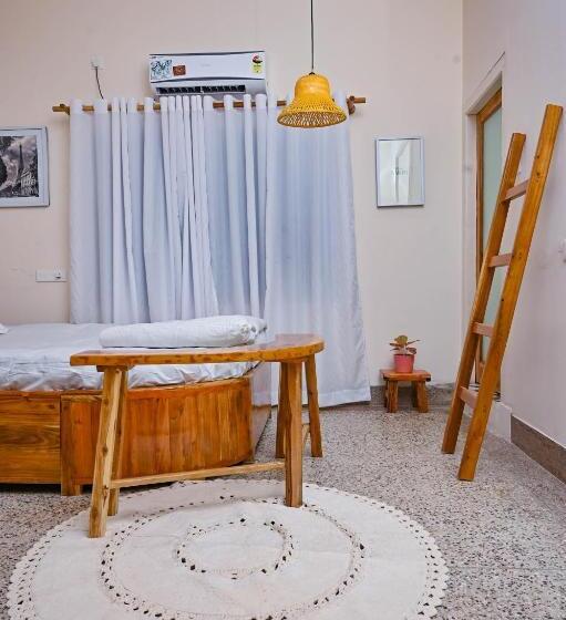 ペンション Skip Intro Stays