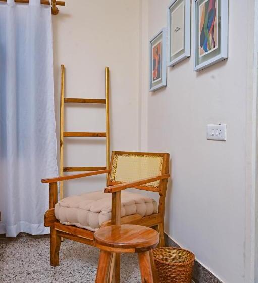 ペンション Skip Intro Stays