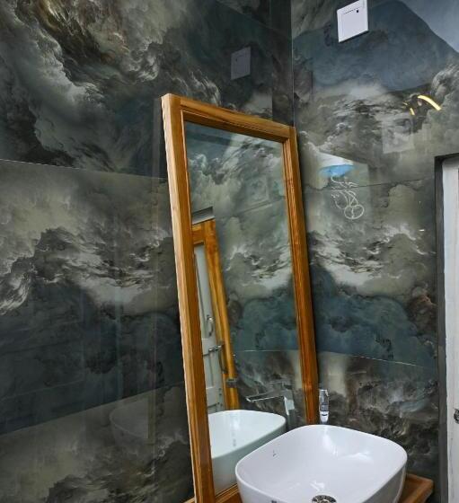 ペンション Skip Intro Stays