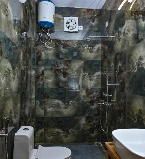 ペンション Skip Intro Stays