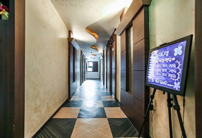 Yanggu Hyundai Motel