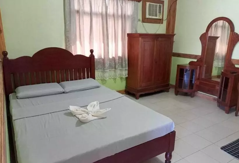 ユースホステル Regular Room In Casa De Piedra Pension House