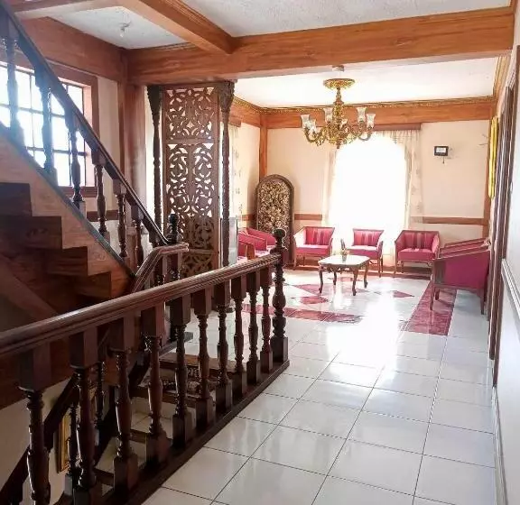 ユースホステル Regular Room In Casa De Piedra Pension House