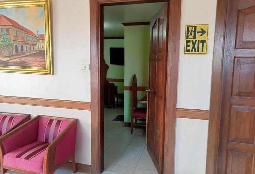 הוסטל Regular Room In Casa De Piedra Pension House