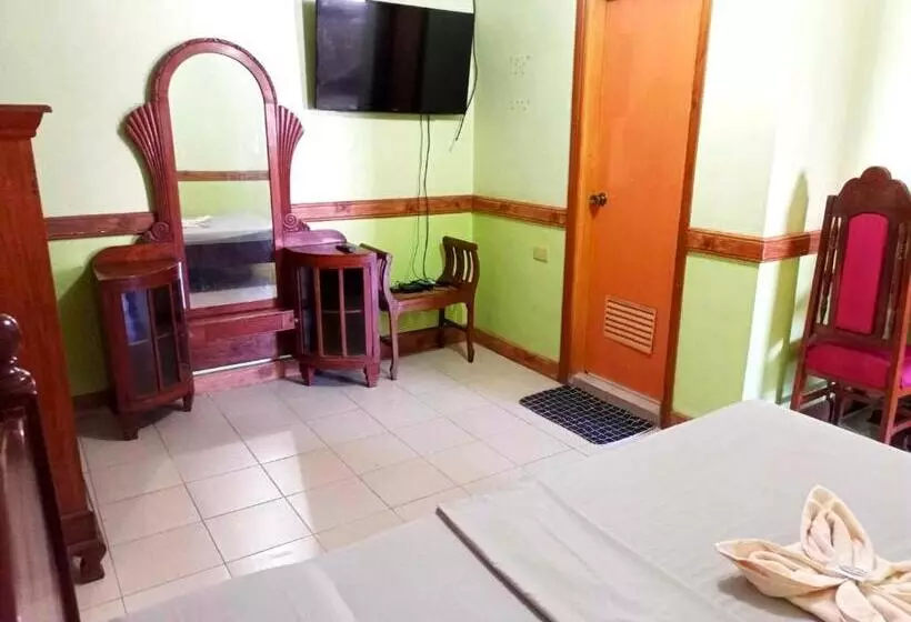 ユースホステル Regular Room In Casa De Piedra Pension House