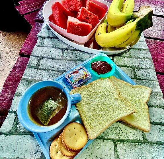 Общежитие Satop Travelers Guesthouse