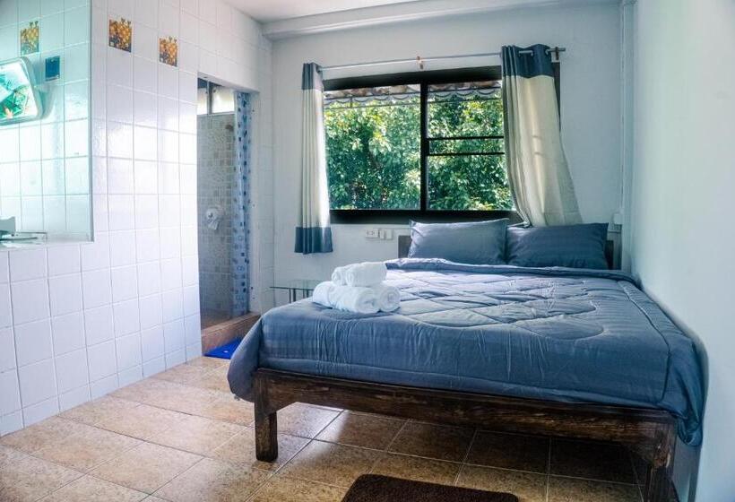 Общежитие Satop Travelers Guesthouse