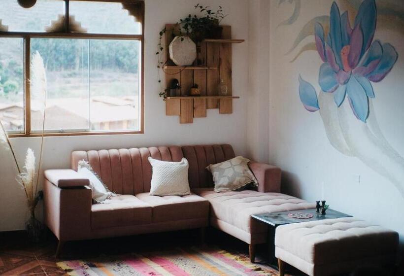 Bed & Breakfast Blue Lotus Retreat Center