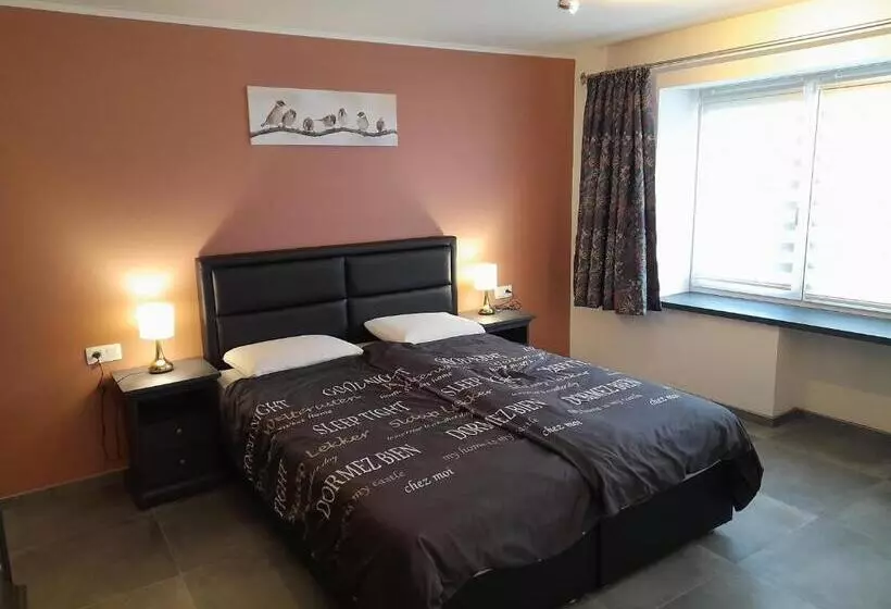 تختخواب و صبحانه Chez Francis