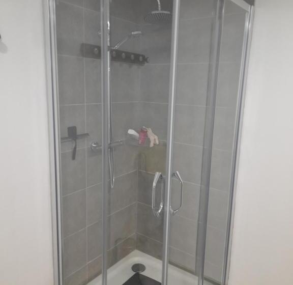 تختخواب و صبحانه Chez Francis