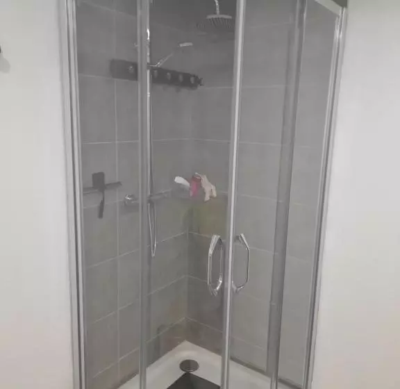 تختخواب و صبحانه Chez Francis