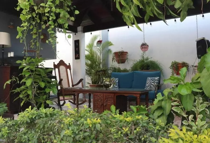 تختخواب و صبحانه El Jardin De La Nonna