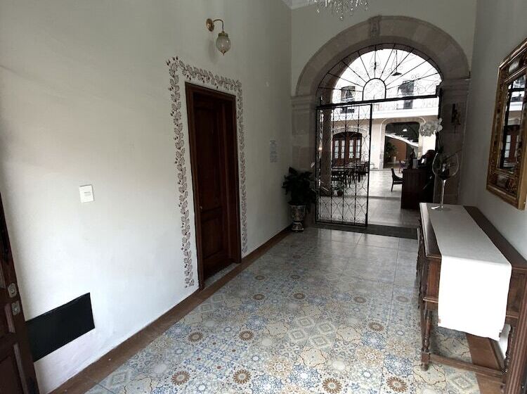 فندق Cantera Real, Morelia