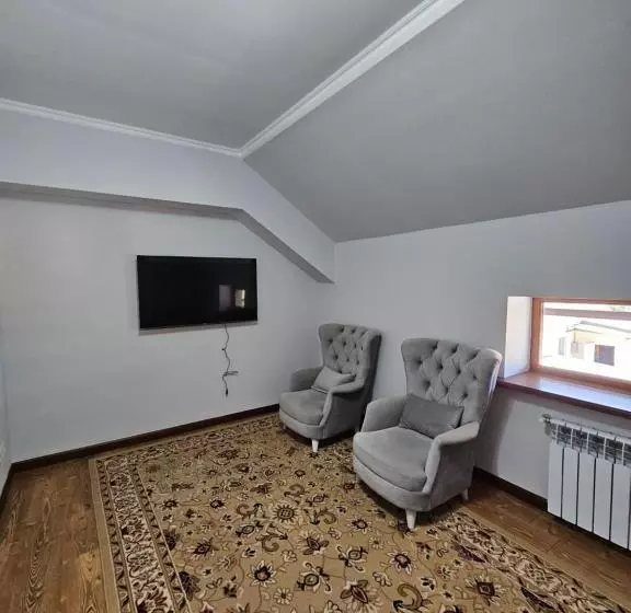 هتل Esalu Guest House эсалу