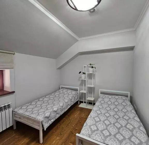 هتل Esalu Guest House эсалу