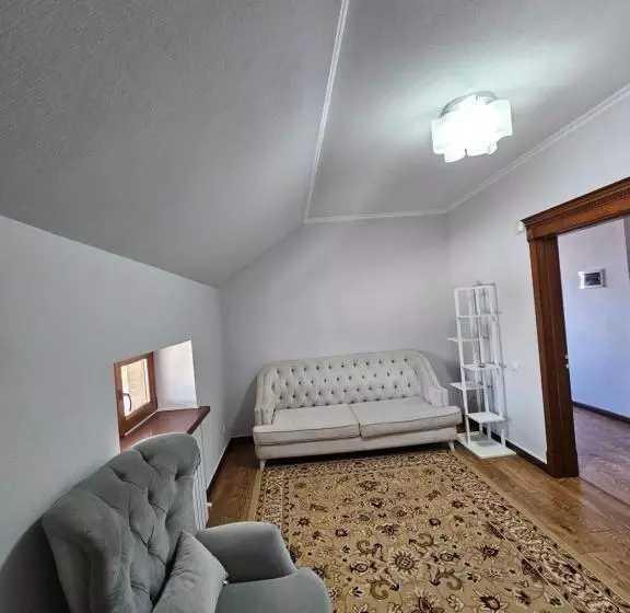 هتل Esalu Guest House эсалу