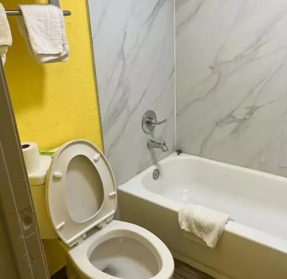 Hotelli Hallmarc Inn