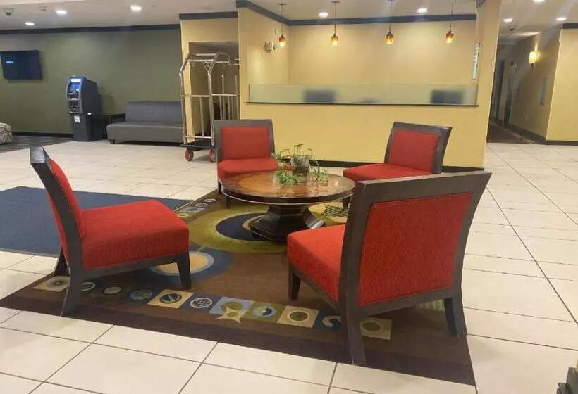 ホテル Holiday Inn Express & Suites