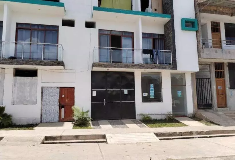 ホテル Hospedaje Los Robles