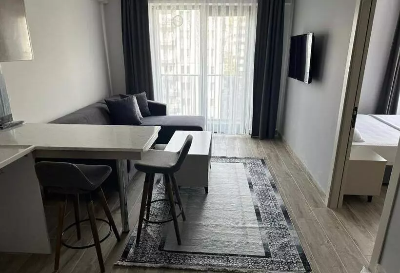 ホテル Marasium Suites