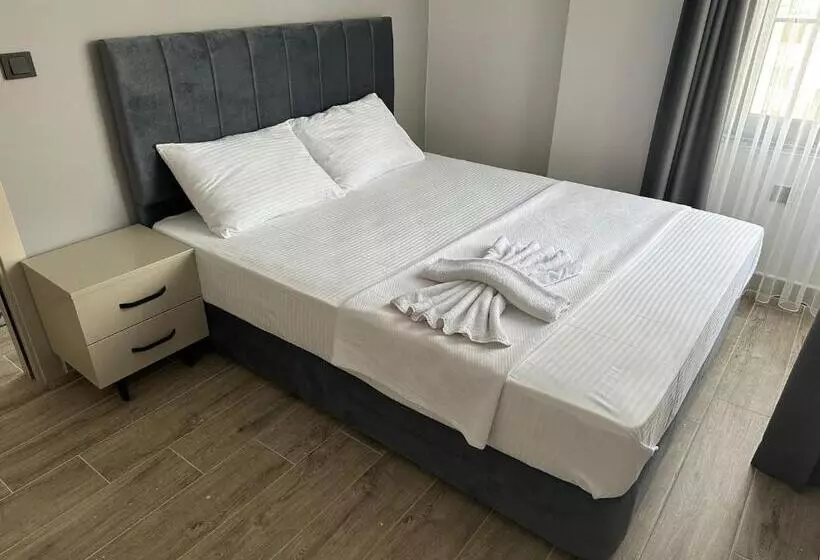 ホテル Marasium Suites