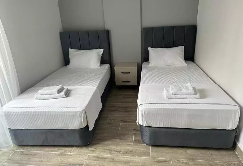 ホテル Marasium Suites